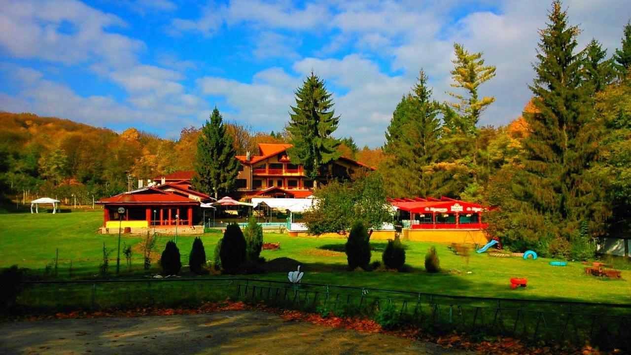 Kovanlika Hotel Razgrad Экстерьер фото